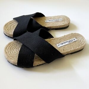 Breckelles Black Canvas Criss Cross Sandal Size 6